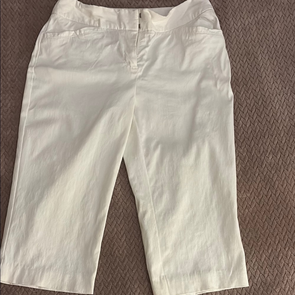 Apt. 9 Ava Stretch Capris in white